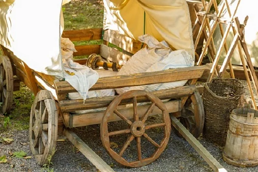 Historic depiction of a bustling trade fair in Lyon