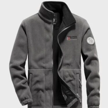 The Definitive Guide to Fleece Jackets: Choosing Your Ideal Mid-Layer for Mountain Adventures